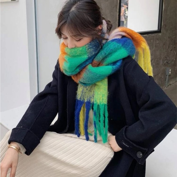 Colourful Scarf - Picture 3 of 4